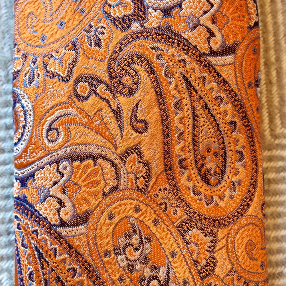 Men’s silk necktie by W.H. Belk, est 1888